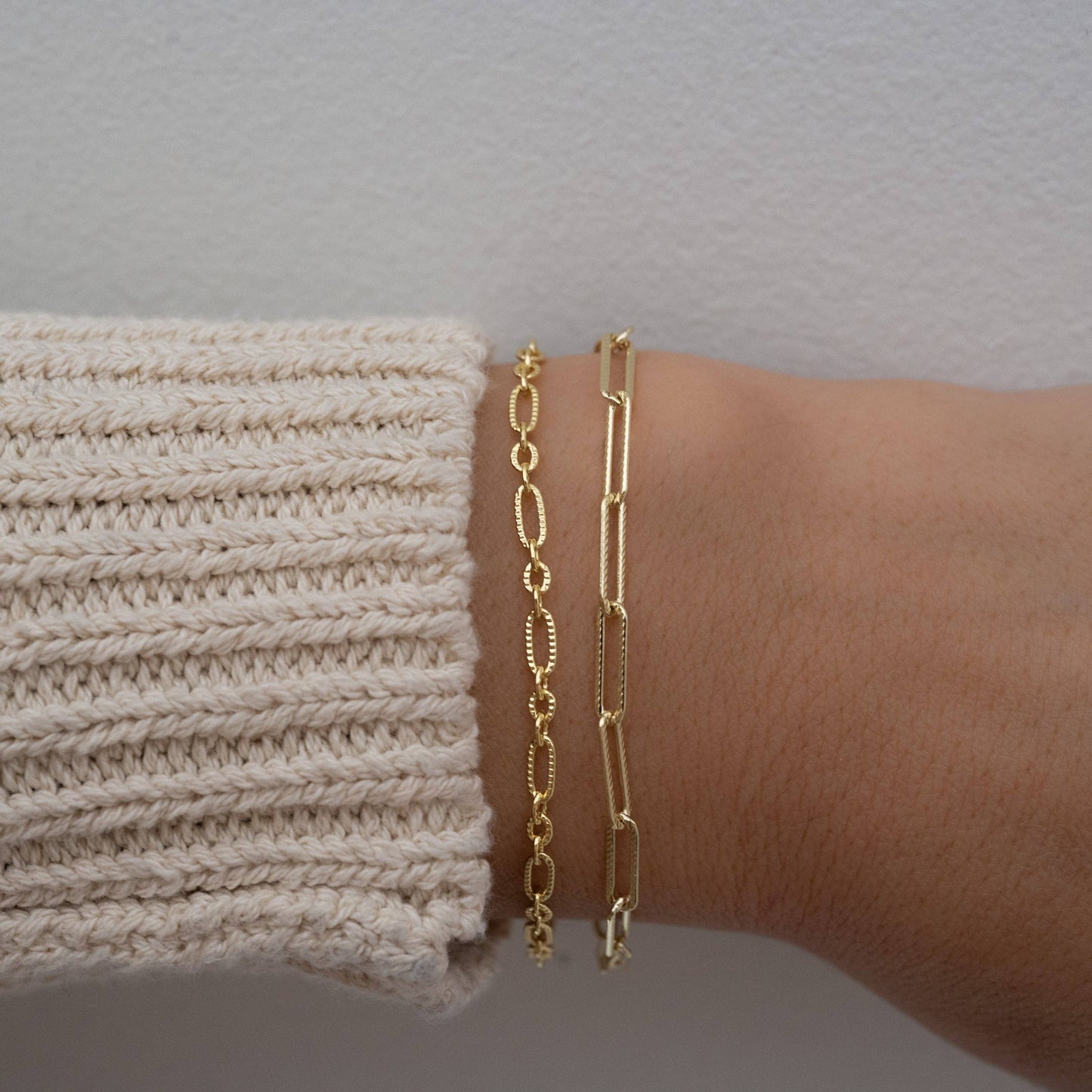 Textured Dainty Chain Bracelet