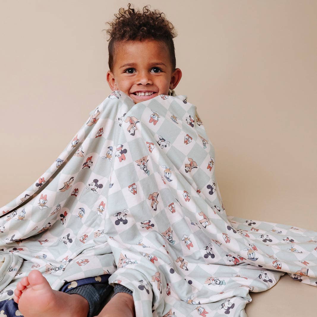 Three-Layer Jumbo Quilt - Mickey Mouse and Friends