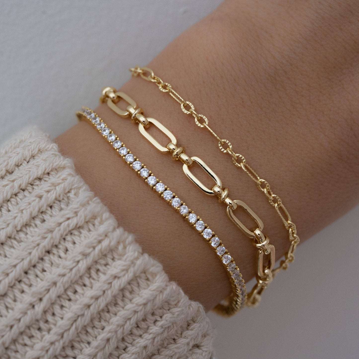 Textured Dainty Chain Bracelet