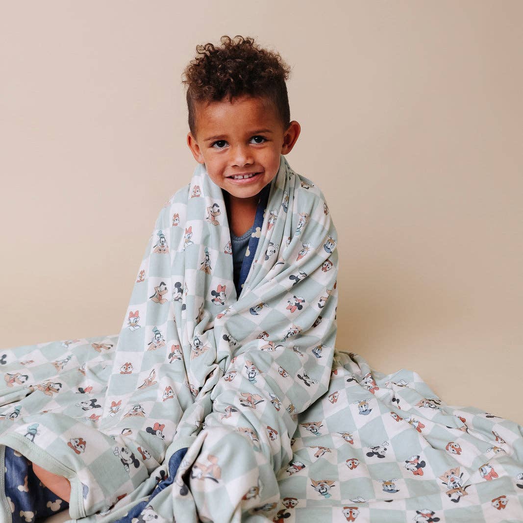 Three-Layer Jumbo Quilt - Mickey Mouse and Friends