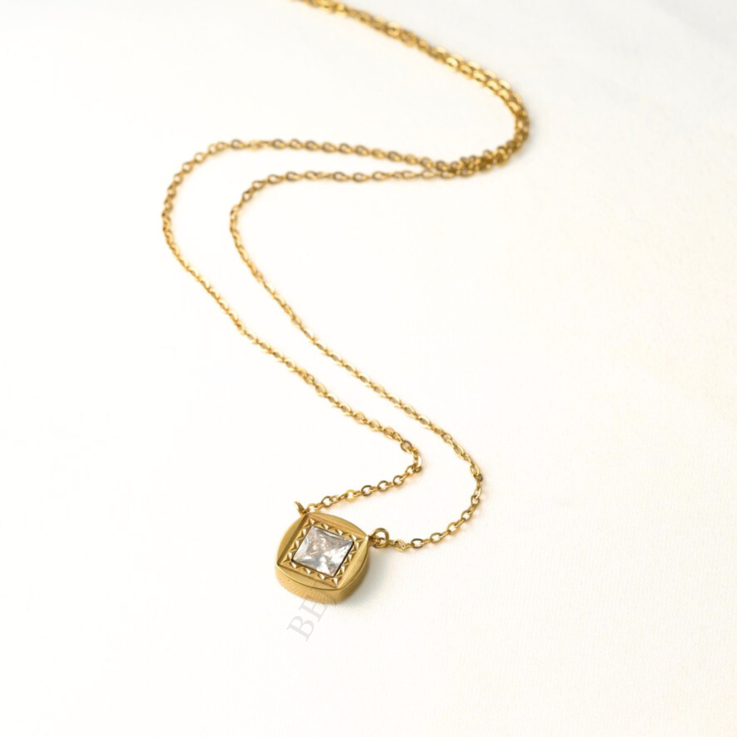 Geometric Gold Diamond Pendant Necklaces - Stainless Steel
