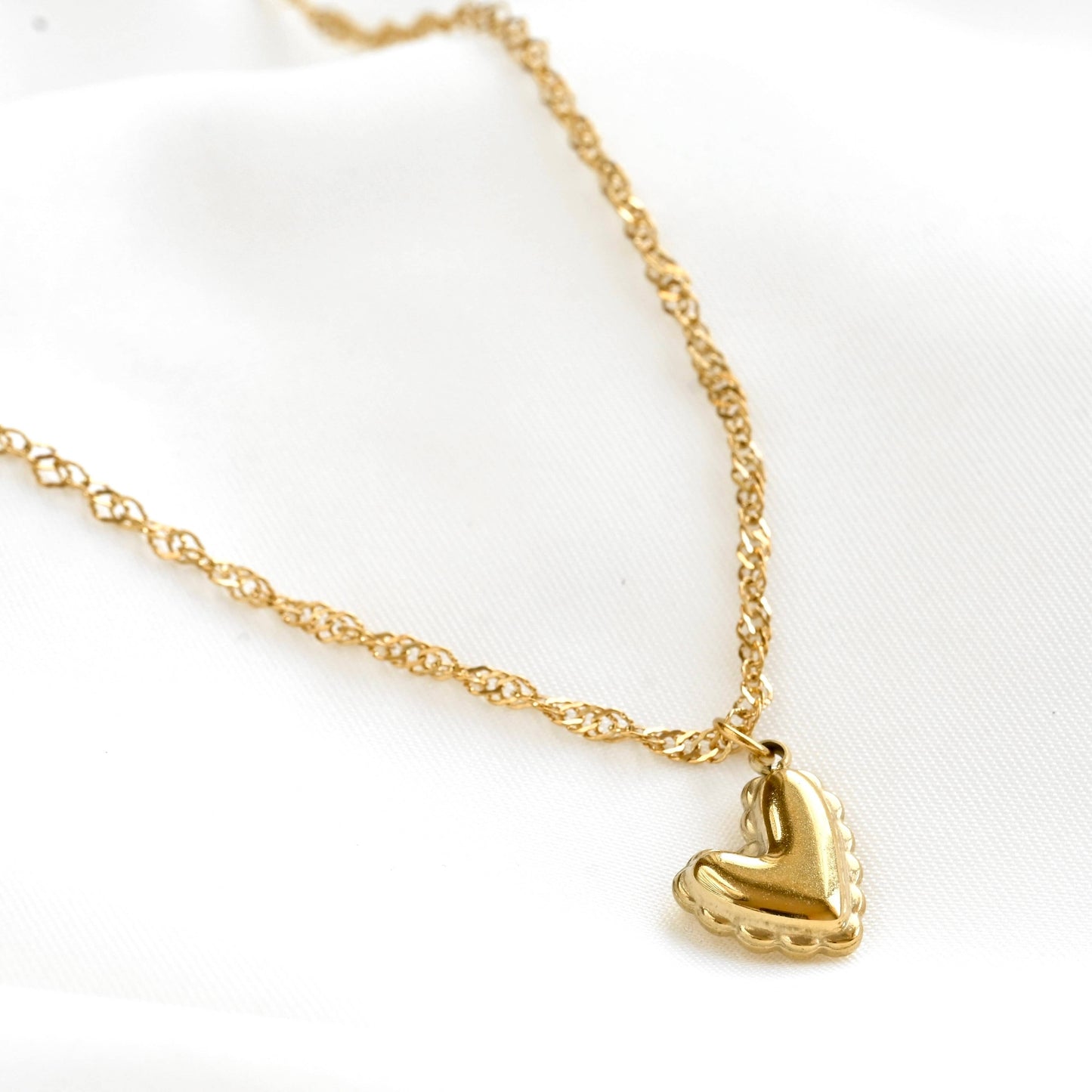 Gold Twisted Chain Heart Pendant Necklace - Stainless Steel