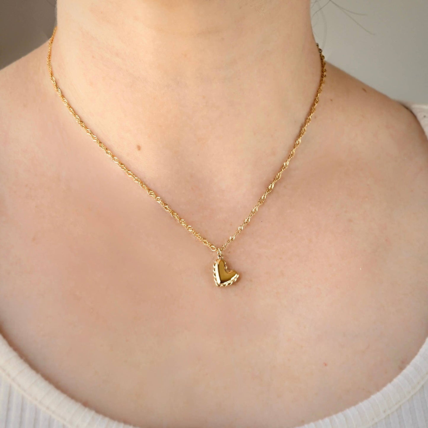 Gold Twisted Chain Heart Pendant Necklace - Stainless Steel